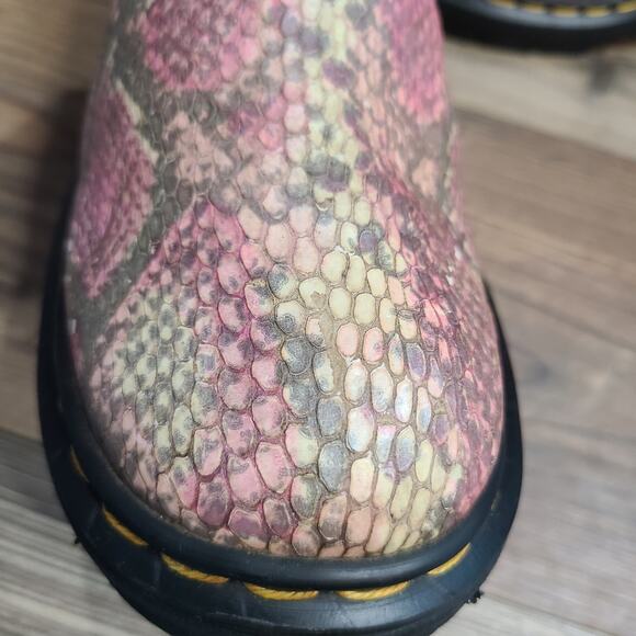VTG Doc Dr Martens DMs Pink Snake Skin Pattern UK 7 Combat Moto Boots England - Picture 5 of 15